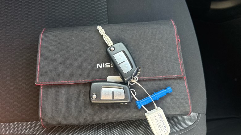 Nissan Qashqai 1.3 DiG-T Acenta Premium 5dr Petrol Hatchback